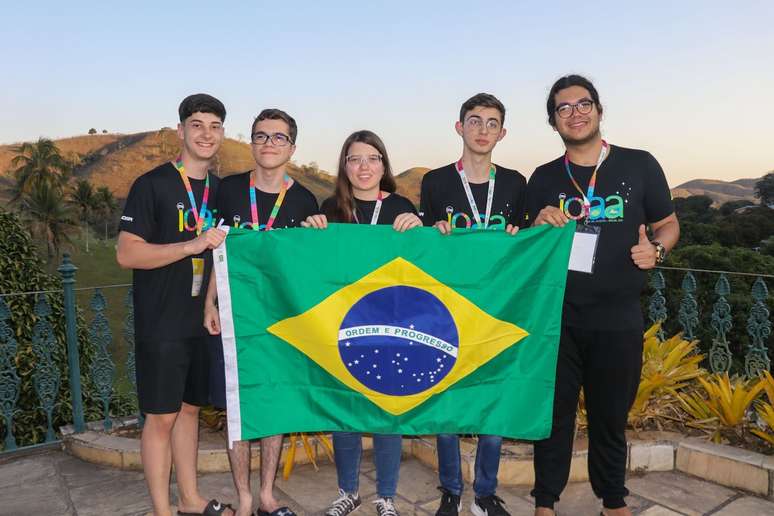 Brasil conquista 5 medalhas na 17ª Olimpíada Internacional de Astronomia e Astrofísica