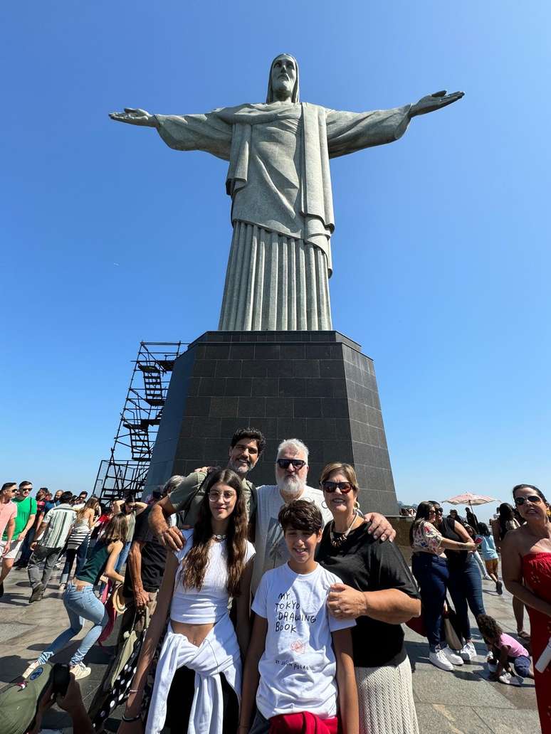 Bruno Cabrerizo enjoys his vacation with his children and parents in Rio — Bruno Cabrerizo enjoys his vacation with his children and parents in Rio —
