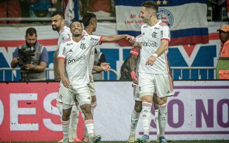 De La Cruz deixou o campo do jogo entre Flamengo e Bahia com dores musculares