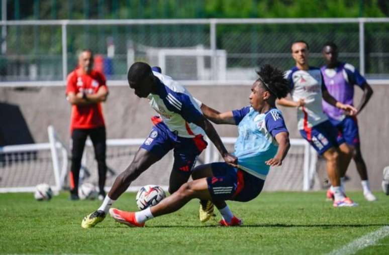 Jogadores do Lyon durante treinamento da equipe –