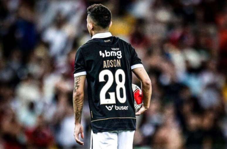 Vasco terá de repor baixa de Adson, lesionado até o fim da temporada –