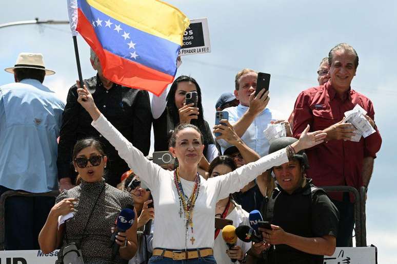 A líder da oposição venezuelana, María Corina Machado, afirma que a oposição detém as atas que demonstram a vitória do seu candidato nas eleições presidenciais