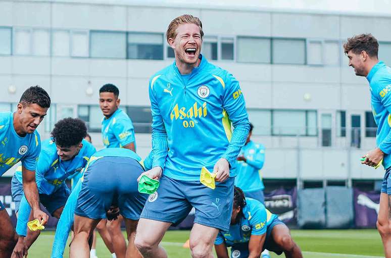 Jogadores do Manchester City durante treinamento da equipe &ndash;