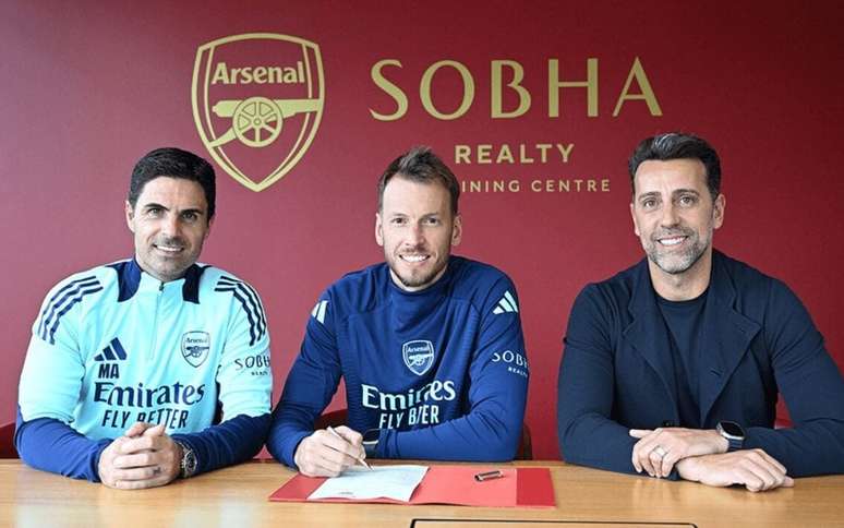 Mikel Arteta, Neto e Edu Gaspar, do Arsenal