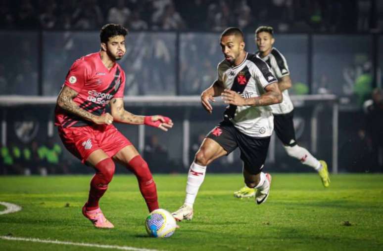 Paulo Henrique deve voltar ao time titular do Vasco contra o Vitória –