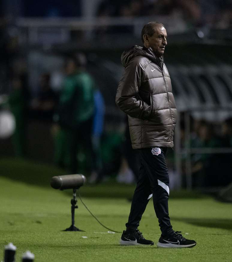 Técnico do Corinthians ressalta que prioridade é o Brasileirão. 