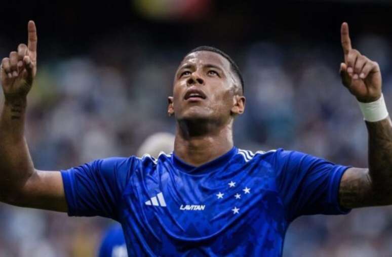 Arthur Gomes está próximo de deixar o Cruzeiro –