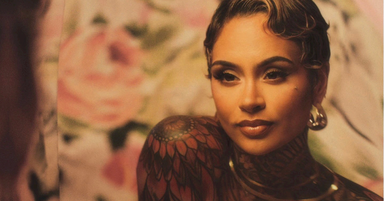 Kehlani lança mixtape 'While We Wait 2' com participação de Ludmilla