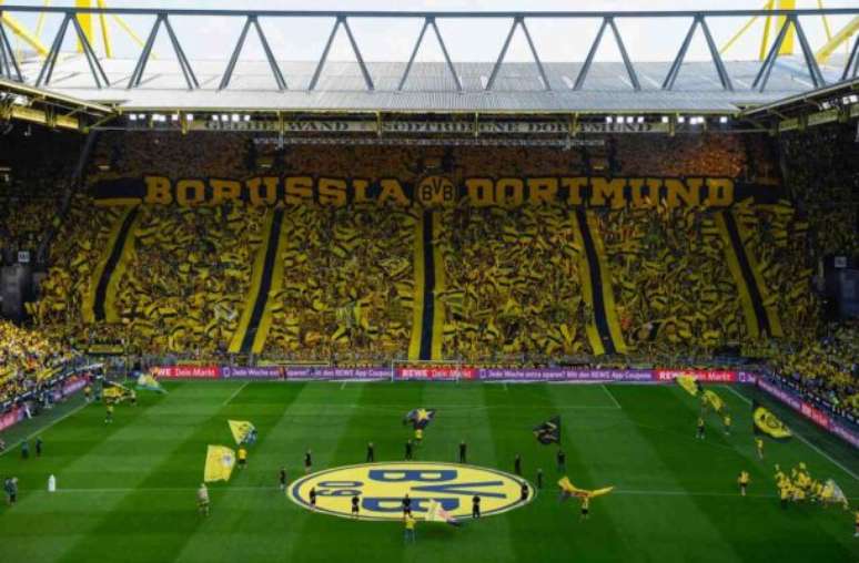 Borussia Dortmund aposta em energia solar e lidera inovação na Alemanha –