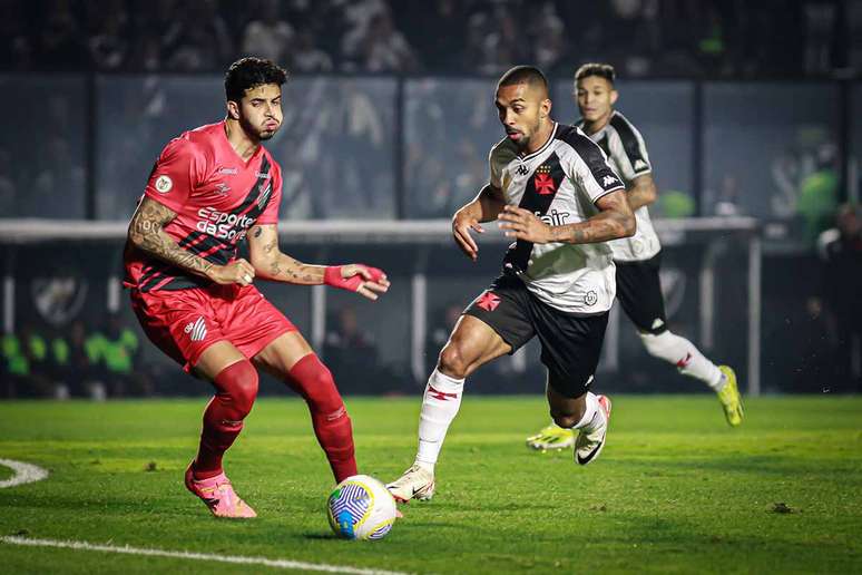 Paulo Henrique deve voltar ao time titular do Vasco contra o Vitória –