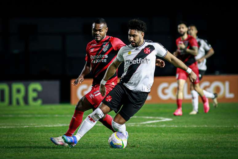 Vasco e Athletico Paranaense, pela Copa do Brasil