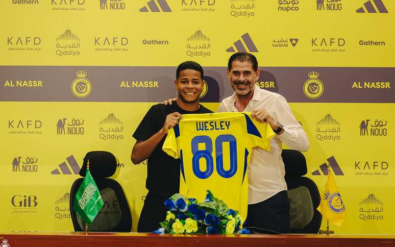 Wesley com camisa do Al-Nassr