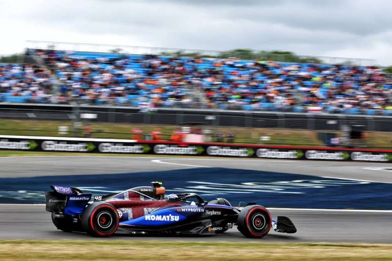 Colapinto em ação no Treino Livre 1 em Silverstone este ano