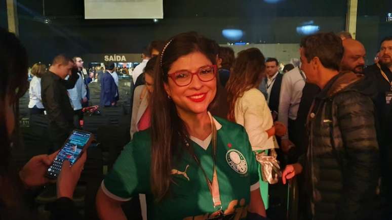 Juliana Canoli, trabalha com tecnologia, é fã de Abel Ferreira e foi com camisa do Palmeiras acompanhá-lo na Expert XP.