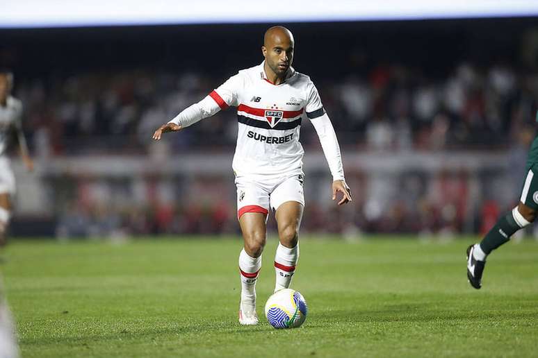 Lucas Moura em ação pelo São Paulo –