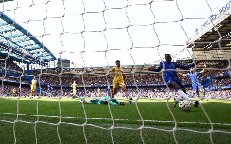 Nicolas Jackson marca e abre o placar para o Chelsea contra o Crystal Palace