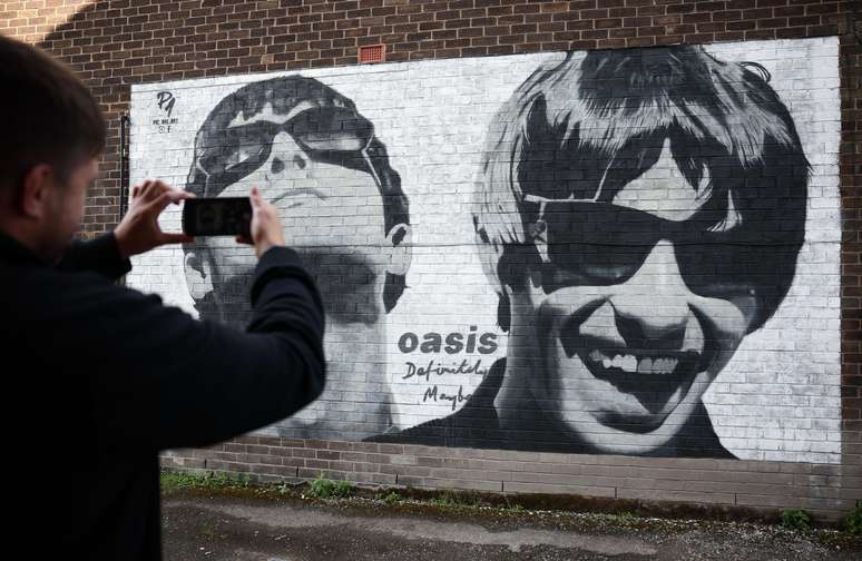 Mural em Manchester marca os 30 anos do disco Definitely, Maybe