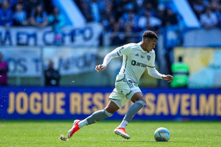 Brahian Palacios foi autor de um dos gols da virada sobre o Grêmio.