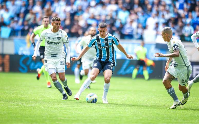 Monsalve centro lamentou a derrota do Grêmio diante do Atlético-MG pelo Brasileirão