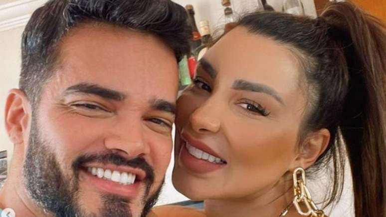 Ex-Fazenda, Jenny Miranda Returns With Her Husband After Revealing Her Sexual Orientation