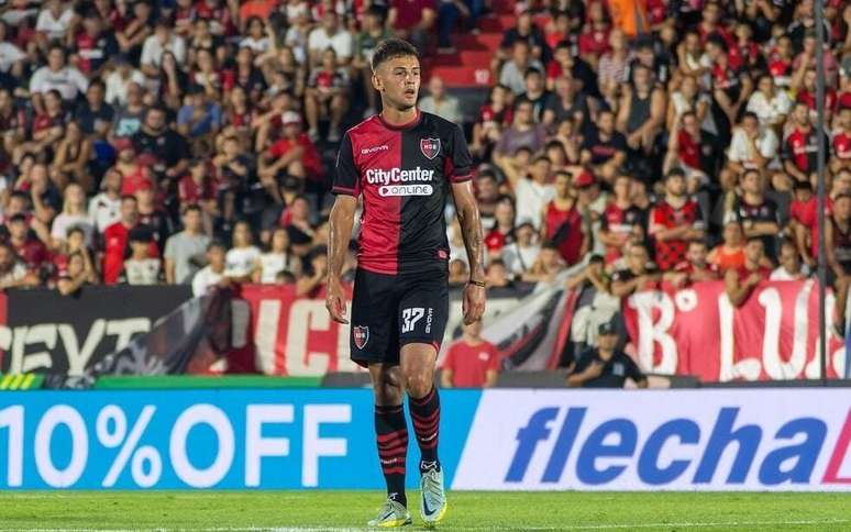 Ian Glavinovich, zagueiro do Newell's Old Boys.