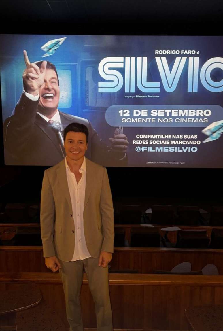 Rodrigo Faro interpretará Silvio Santos em filme que estreia na próxima quinta-feira.