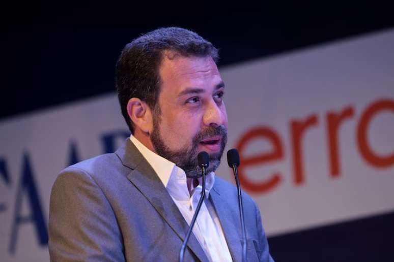 Em entrevista ao Flow Podcast, Boulos destacou que em 2020, quando disputou a Prefeitura contra Bruno Covas, do PSDB, e perdeu no segundo turno, o debate foi muito mais qualificado do que na atual disputa.