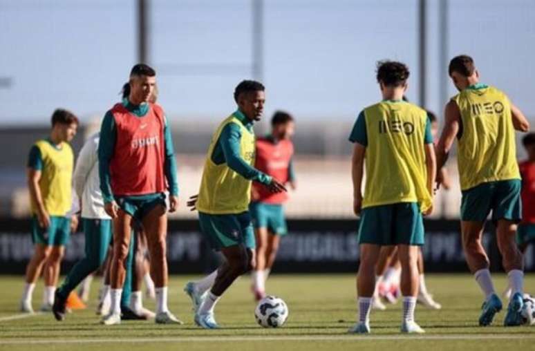 Jogadores de Portugal durante treinamento da seleção –