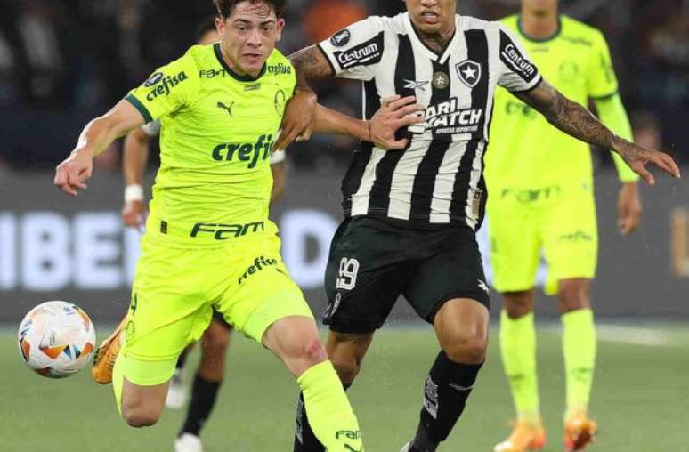 Giay foi titular pela última vez na derrota por 2 a 1 para o Botafogo –