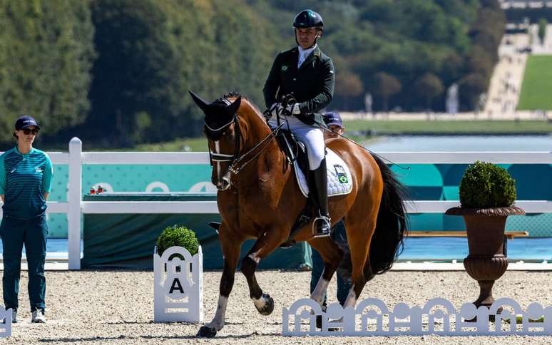 Rodolpho e o cavalo Denzel competindo nas Paralimpíadas de Paris 2024