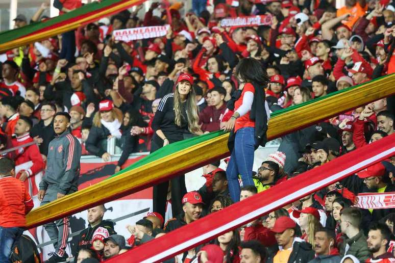 Torcida do Internacional presente em peso no Beira-Rio, após a reabertura do estádio –