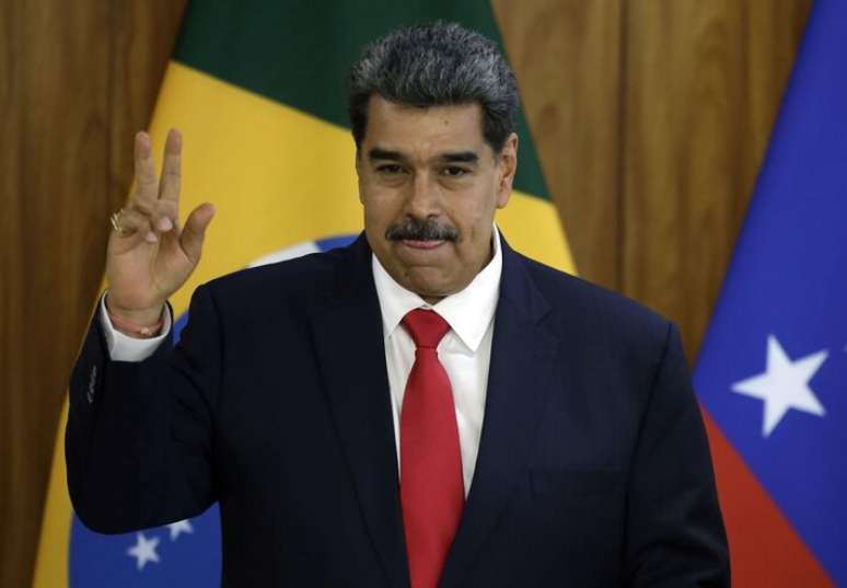 O ditador da Venezuela, Nicolás Maduro, participa de uma reunião em Brasília, Brasil