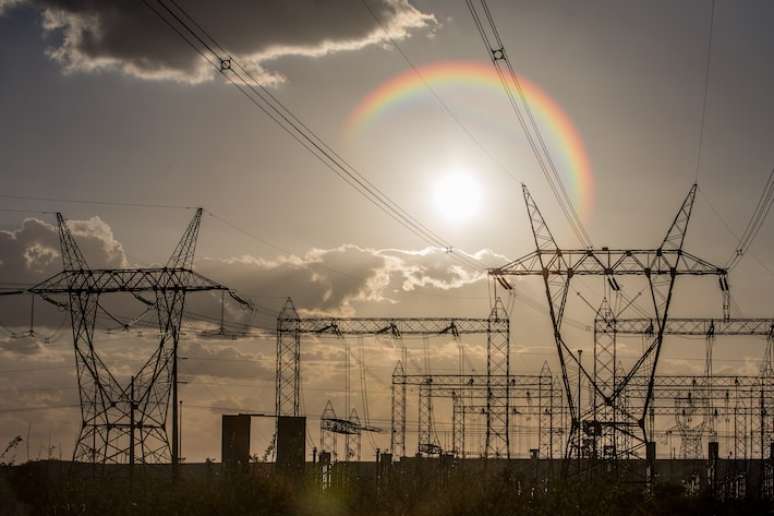 Estiagem coloca em dúvida a capacidada das hidrelétricas de garantir o abastecimento de energia