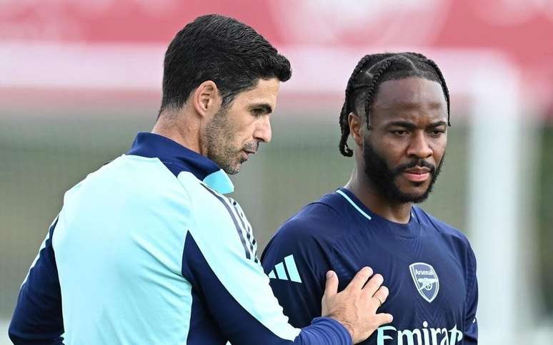 Sterling em seu primeiro treino no Arsenal