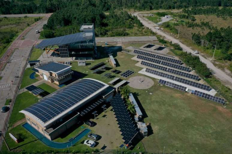 Usina de Hidrogênio Verde de Santa Catarina, localizada no Laboratório Fotovoltaica da Universidade Federal de Santa Catarina (UFSC), no Sapiens Parque, em Florianópolis.