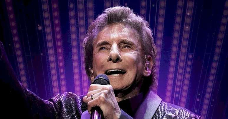 Barry Manilow move processo milionário contra empresa que adquiriu seu catálogo