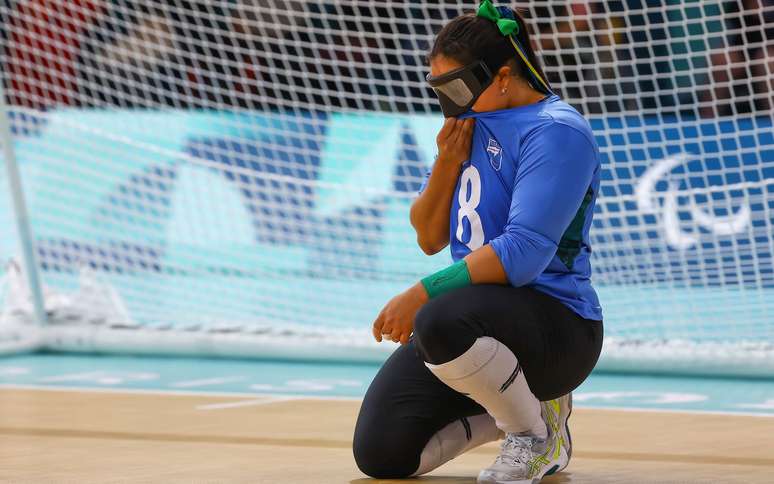 Jessica Vitorino passa mal ao fim da disputa pelo bronze no golbal feminino