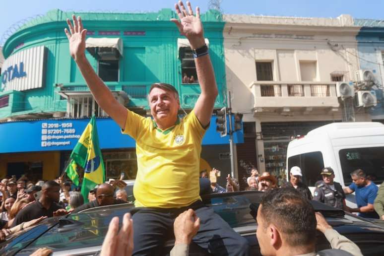 Jair Bolsonaro durante evento no Rio de Janeiro, onde apoia o candidato Alexandre Ramagem (PL), em 18 de julho