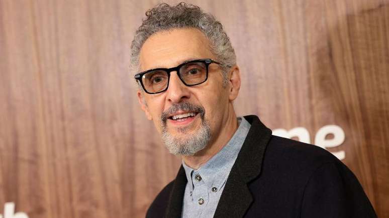 No filme, Almodóvar defende mais ações para o combate às mudanças climáticas, com o personagem Damian, interpretado por John Turturro