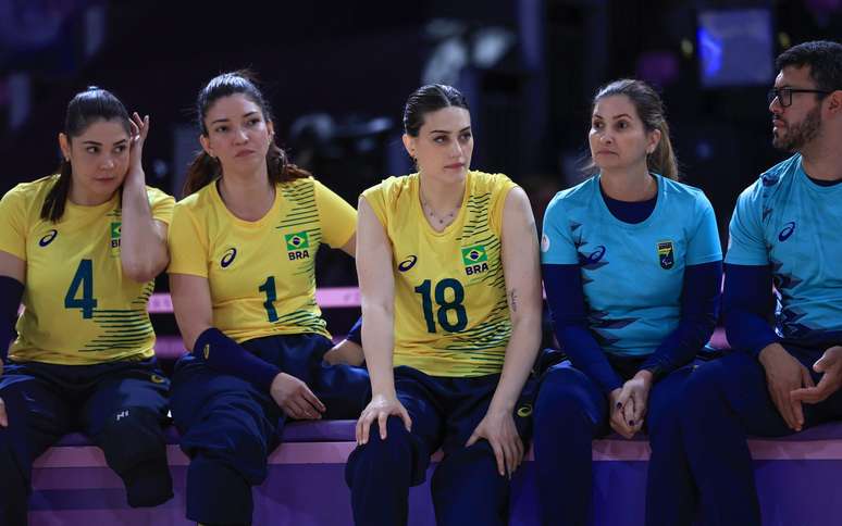 Seleção feminina após derrota para os Estados Unidos na semifinal das Paralimpíadas de Paris