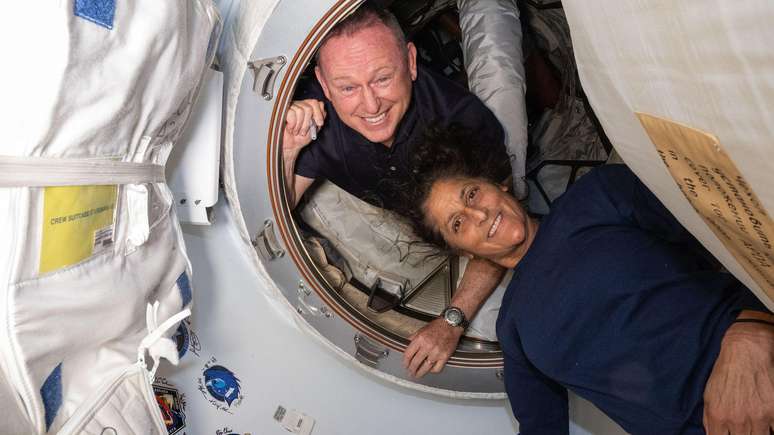 Butch Wilmore e Suni Williams permanecerão no espaço até fevereiro de 2025