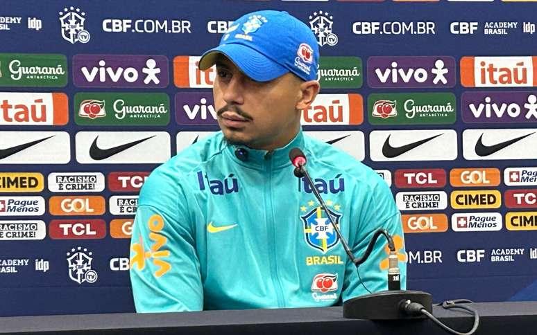 André em coletiva pela Seleção