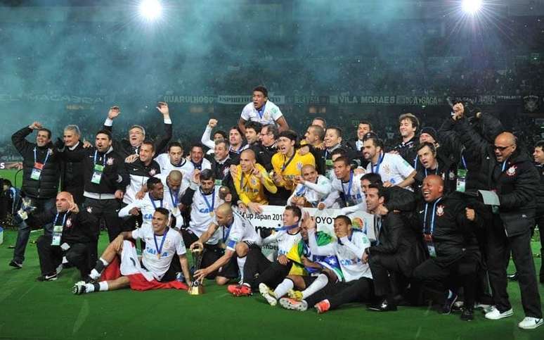 Jogadores do Corinthians celebram título do Mundial de Clubes de 2012