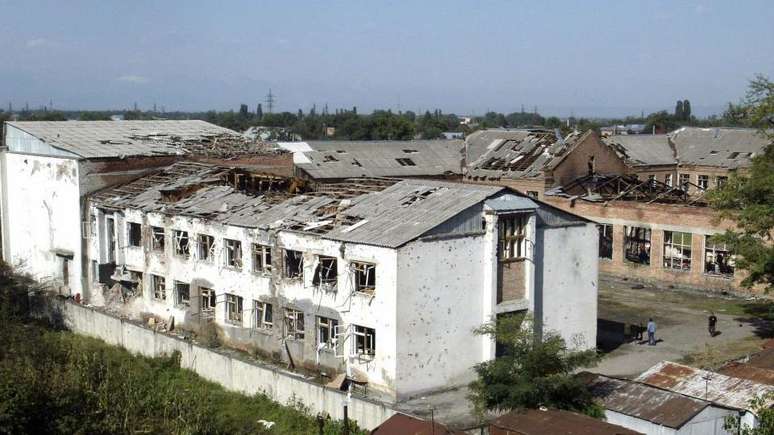 A escola destruída em Beslan