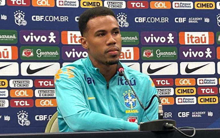 Gabriel Magalhães em coletiva pela Seleção