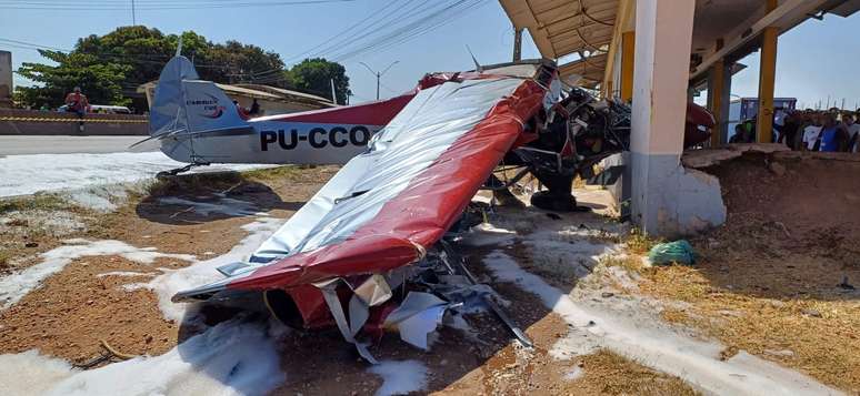 Aeronave ficou destruída após a queda