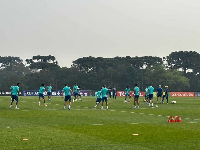 Seleção fez na manhã desta segunda-feira seu último treino antes do duelo com o Paraguai. 