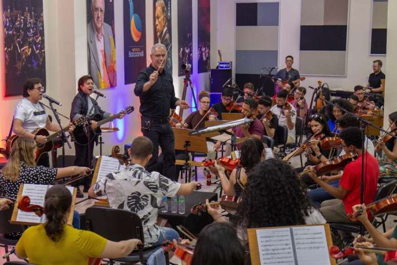 'Trabalho da curadoria n&atilde;o &eacute; atender a pedidos, &eacute; propor', diz curador do Dia Brasil no Rock in Rio.