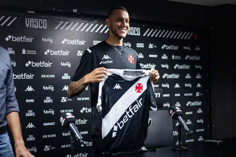 Juntamente com Coutinho, Souza foi um dos reforços do Vasco na última janela de transferência –