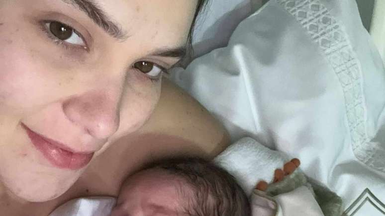 Virginia Fonseca e o filho